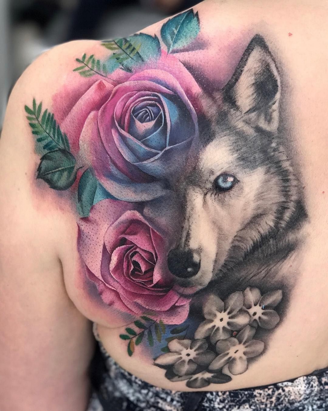 60 Beautiful Wolf Tattoos for Women Ideas 02