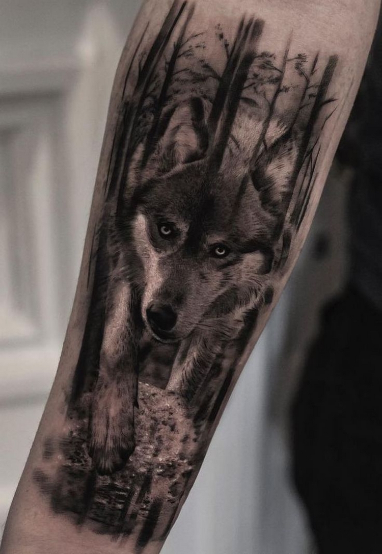 60 Beautiful Wolf Tattoos for Women Ideas 10