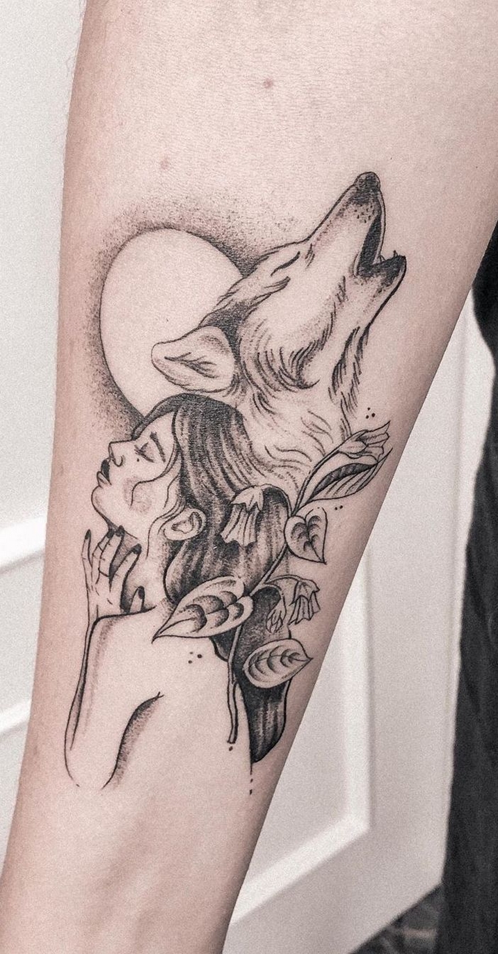 60 Beautiful Wolf Tattoos for Women Ideas 22