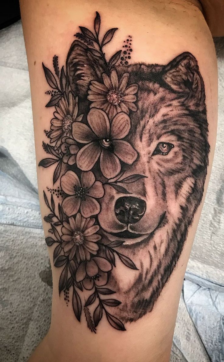 60 Beautiful Wolf Tattoos for Women Ideas 29
