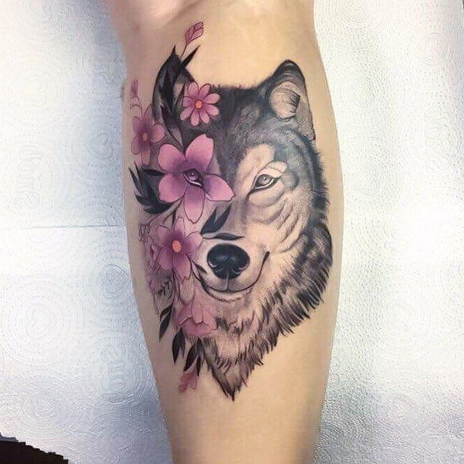 60 Beautiful Wolf Tattoos for Women Ideas 30