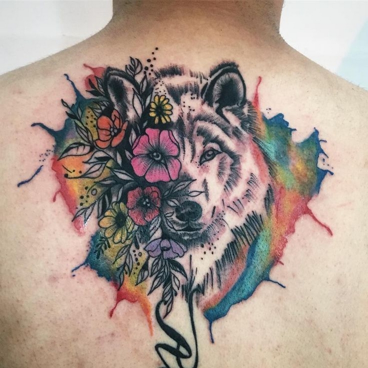 60 Beautiful Wolf Tattoos for Women Ideas 36