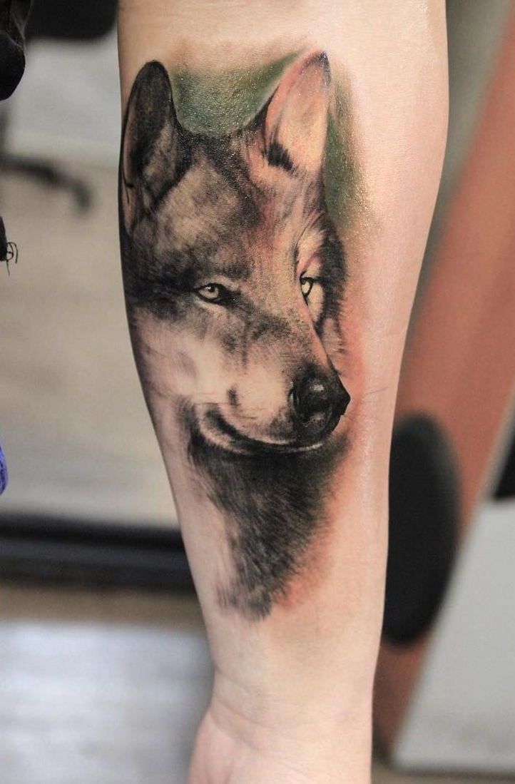 60 Beautiful Wolf Tattoos for Women Ideas 53