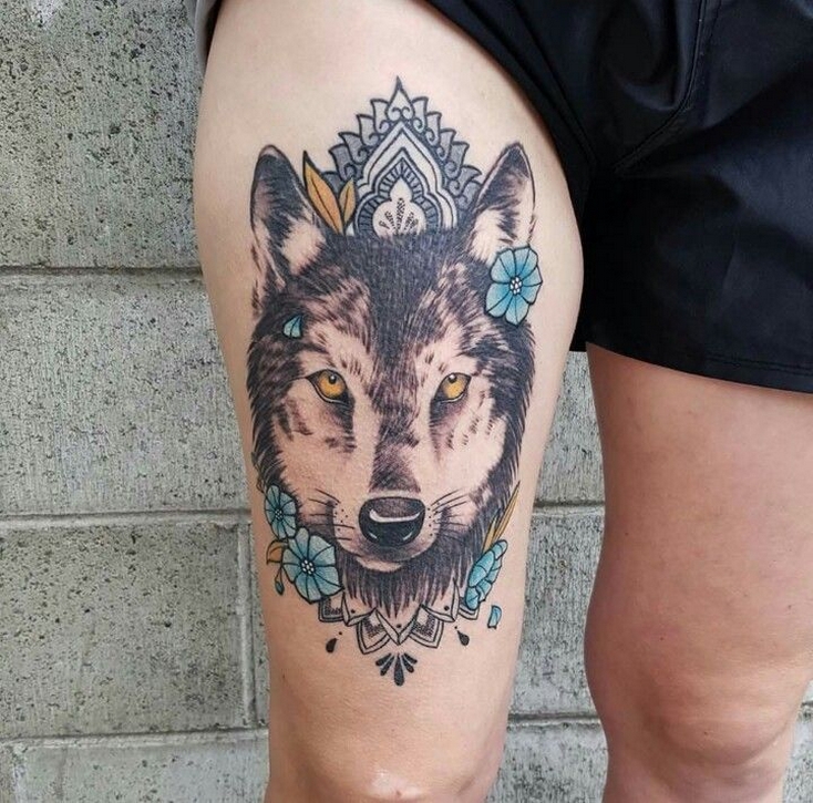 60 Beautiful Wolf Tattoos for Women Ideas 54
