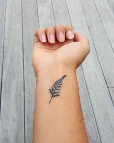 70 Simple and Meaningful Wrist Tattoos for Women Ideas 07