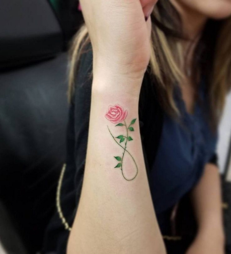 70 Simple and Meaningful Wrist Tattoos for Women Ideas 29