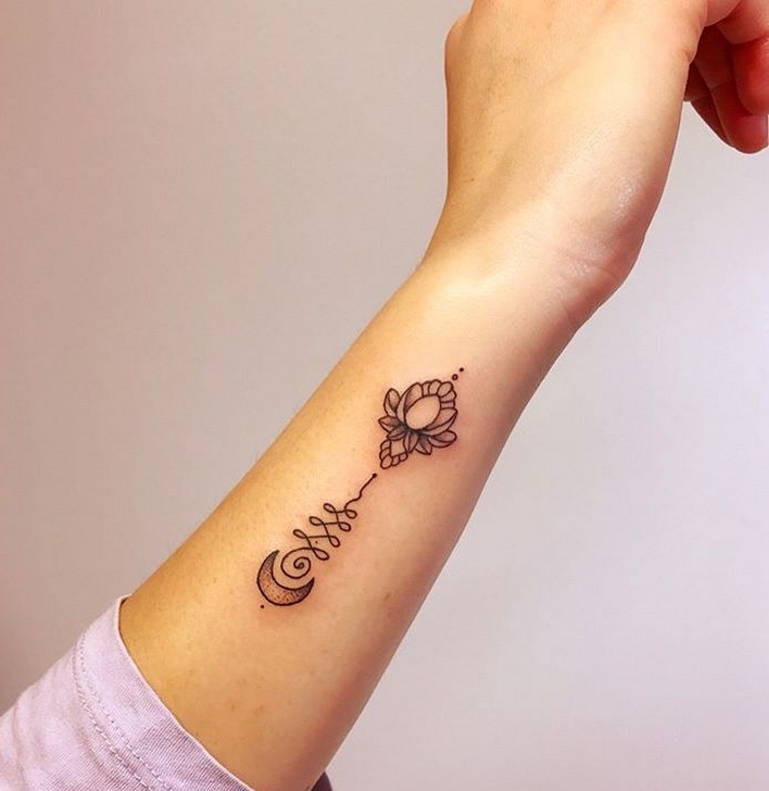 70 Simple and Meaningful Wrist Tattoos for Women Ideas 31