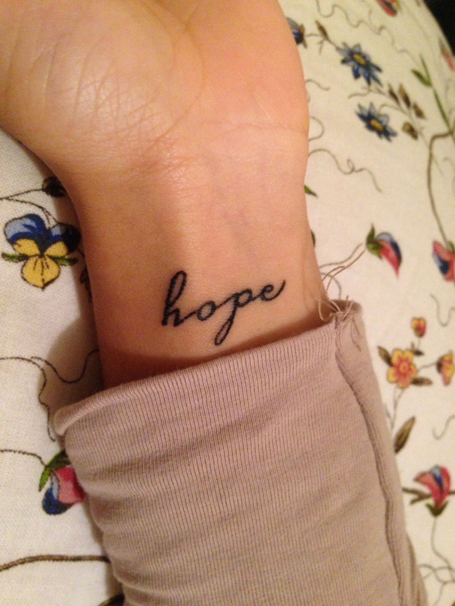 70 Simple and Meaningful Wrist Tattoos for Women Ideas 33