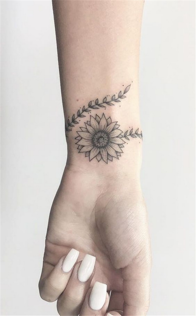 70 Simple and Meaningful Wrist Tattoos for Women Ideas 43