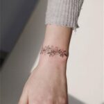 70 Simple and Meaningful Wrist Tattoos for Women Ideas 45