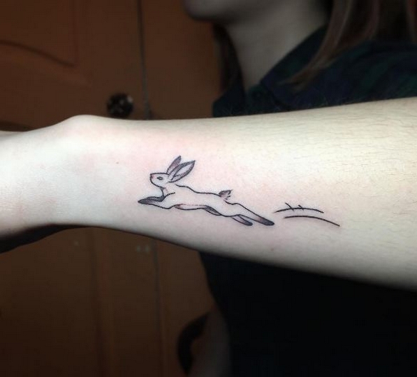 70 Simple and Meaningful Wrist Tattoos for Women Ideas 66