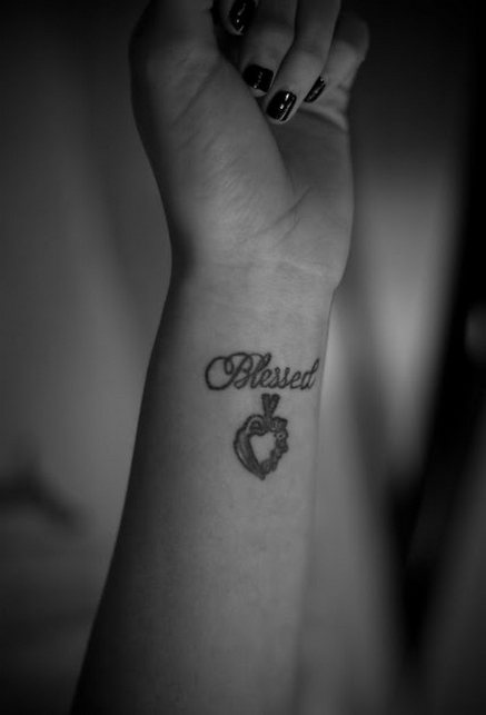 70 Simple and Meaningful Wrist Tattoos for Women Ideas 67