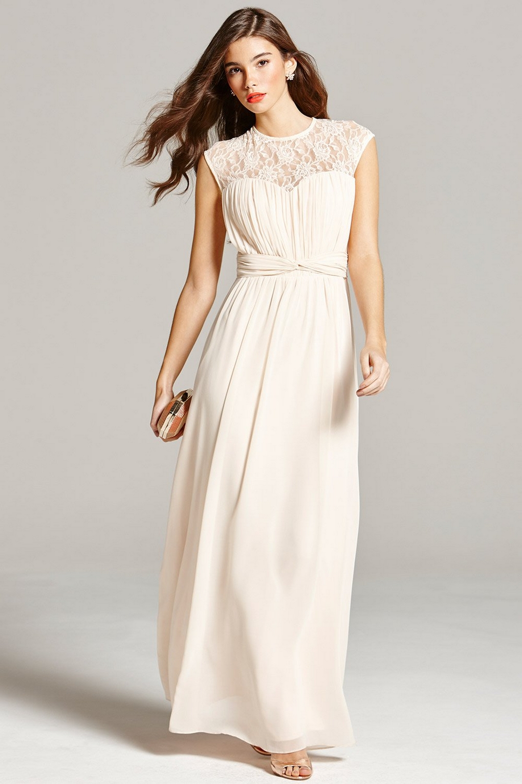 50 Gorgeous Prom Dresses You Need to See 12