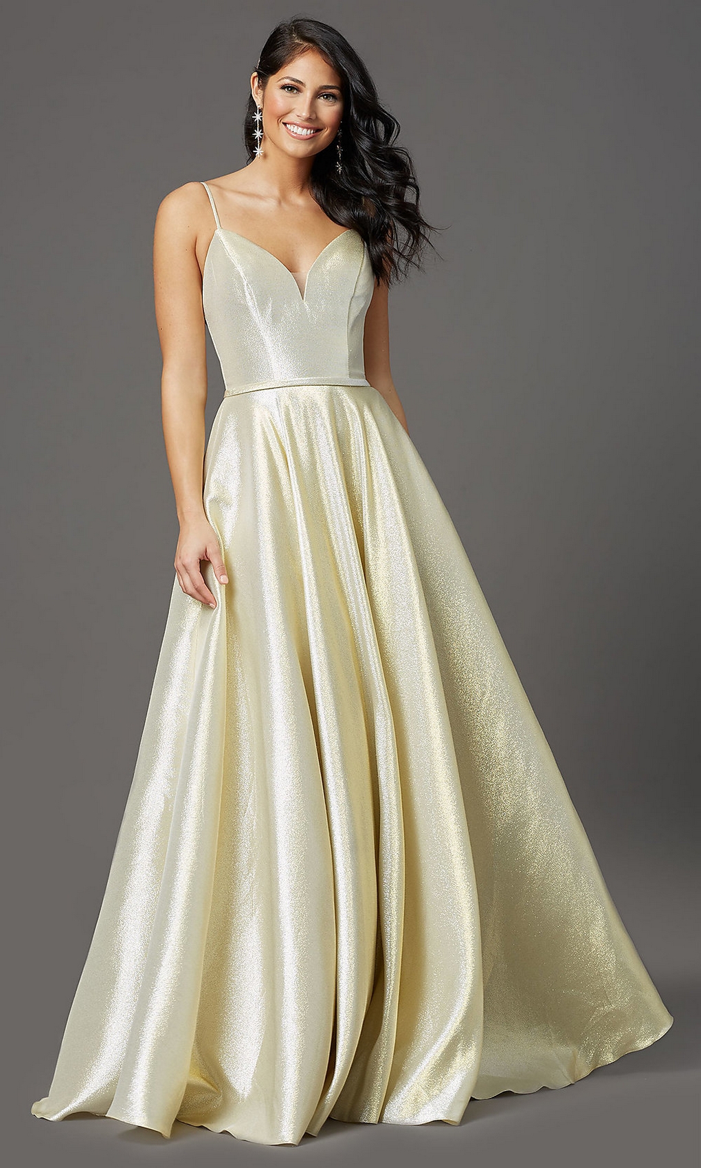50 Gorgeous Prom Dresses You Need to See 18
