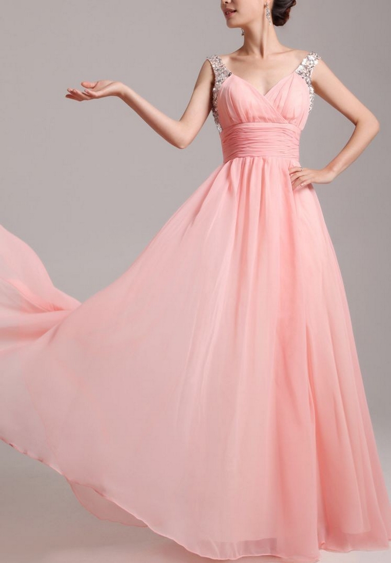 50 Gorgeous Prom Dresses You Need to See 19