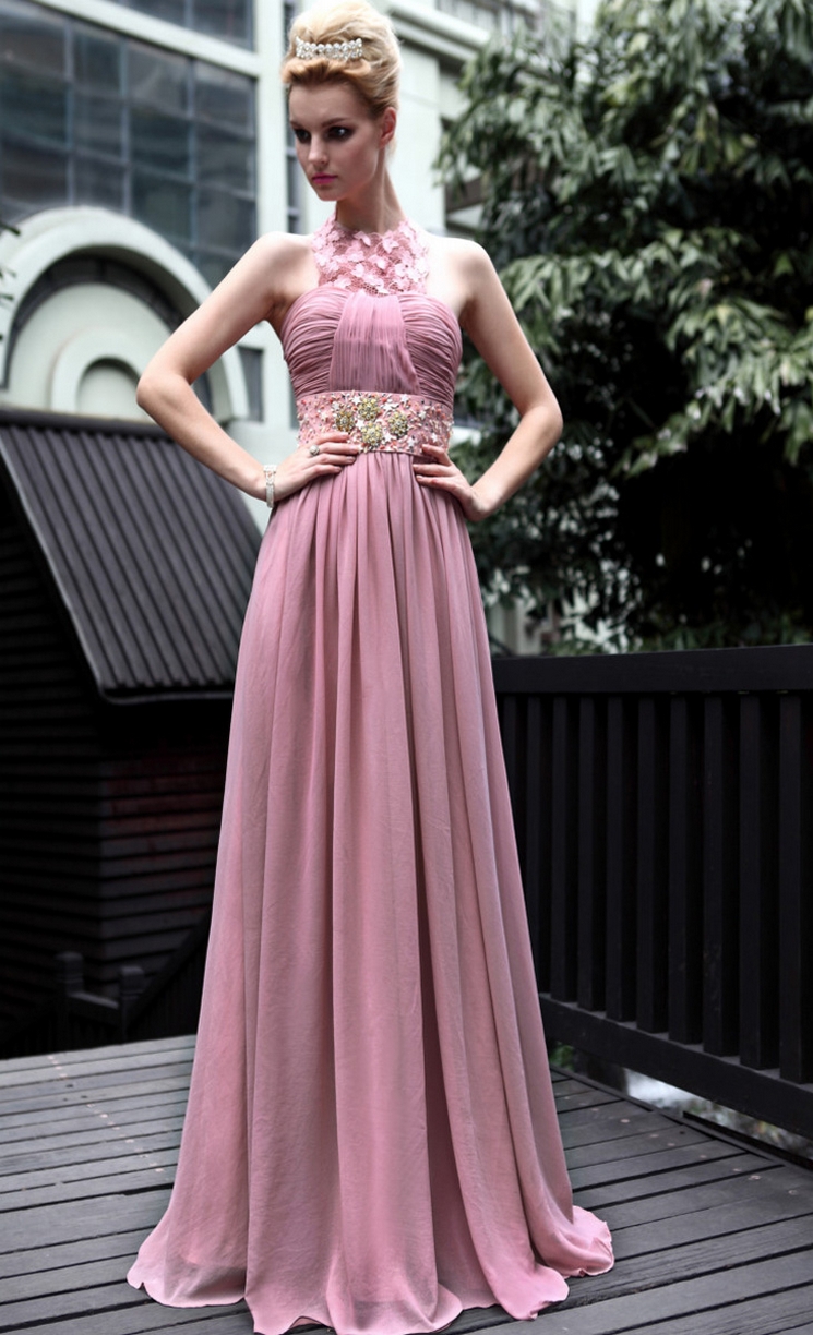 50 Gorgeous Prom Dresses You Need to See 30
