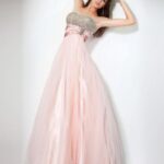 50 Gorgeous Prom Dresses You Need to See 42