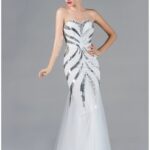 50 Gorgeous Prom Dresses You Need to See 49