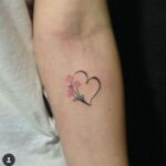 60 Adorable Simple Small heart Tattoo Ideas for Women 06