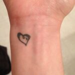 60 Adorable Simple Small heart Tattoo Ideas for Women 40