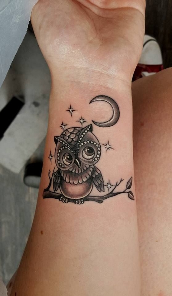 70 Cute Simple Owl Tattoos for Women 40
