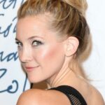 50 Cute and Easy Hairstyles for Medium Long Hair Ideas 39