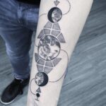 50 Geometric Sun and Moon Tattoo for Women Ideas 30