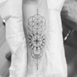 50 Geometric Sun and Moon Tattoo for Women Ideas 33