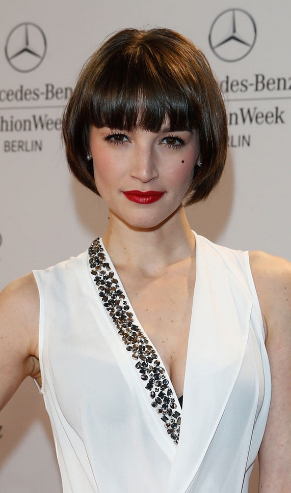 60 Most Beautiful Straight Haircuts Medium with Bangs Ideas 17