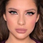 60 Simple and Gorgeous Summer Makeup Looks Ideas You Need to Try 44