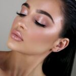 60 Simple and Gorgeous Summer Makeup Looks Ideas You Need to Try 52