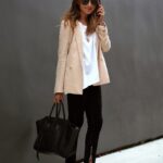 70 Fashionable Blazer Work Outfits for Women Ideas 57