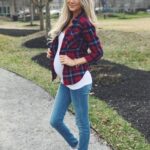 80 Cute and Modern Maternity Outfit for Summer Ideas 11