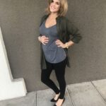 80 Cute and Modern Maternity Outfit for Summer Ideas 23