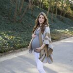 80 Cute and Modern Maternity Outfit for Summer Ideas 35