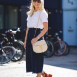 50 Beautiful Stylish Outfits with Tote Bags for Women Ideas 05