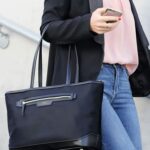 50 Beautiful Stylish Outfits with Tote Bags for Women Ideas 11