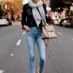 50 Beautiful Stylish Outfits with Tote Bags for Women Ideas 12