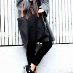 50 Beautiful Stylish Outfits with Tote Bags for Women Ideas 36