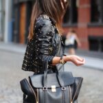 50 Beautiful Stylish Outfits with Tote Bags for Women Ideas 39