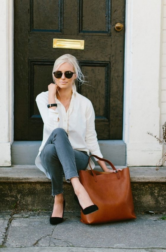 50 Beautiful Stylish Outfits with Tote Bags for Women Ideas 40