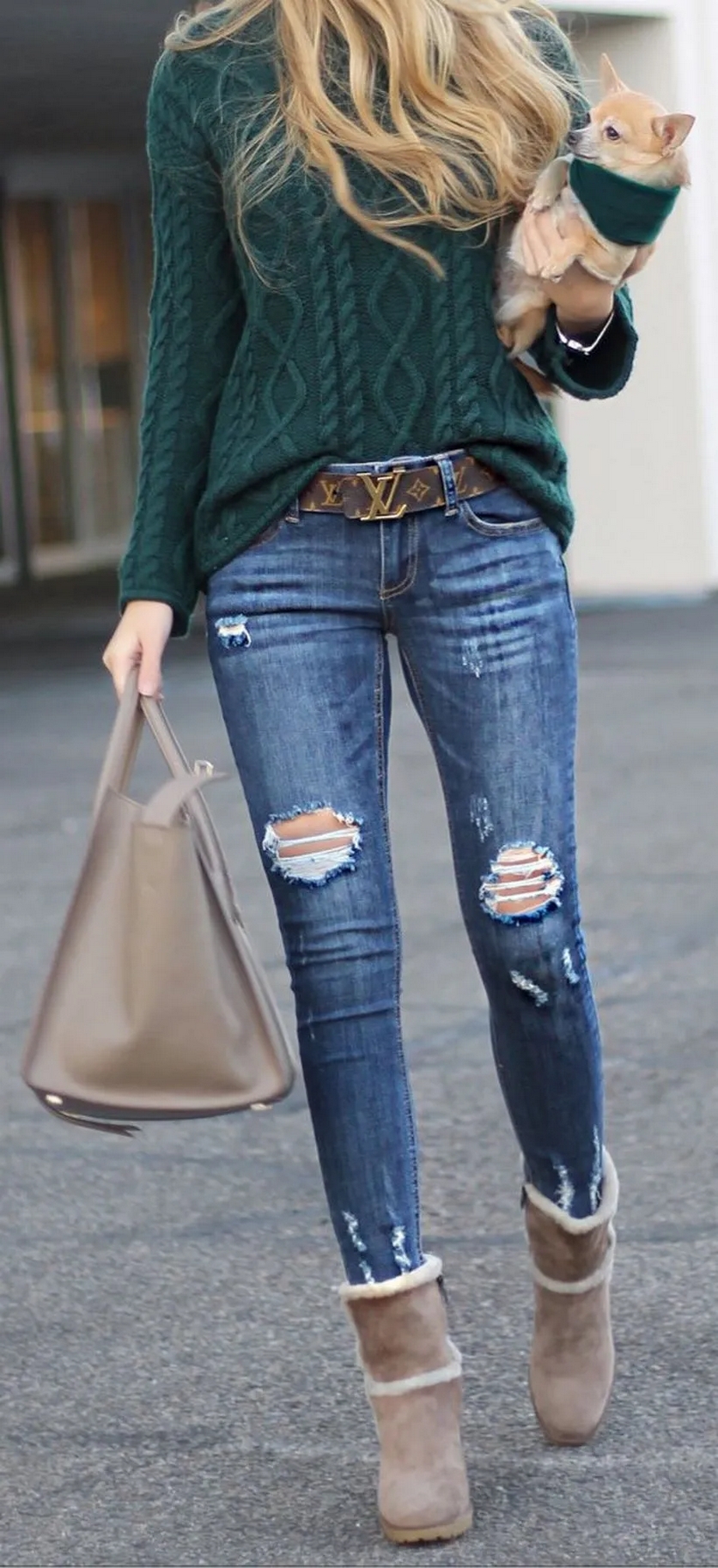 50 Beautiful Stylish Outfits with Tote Bags for Women Ideas 52