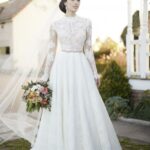 50 Romantic and Elegant Wedding Dresses Vintage Style Ideas 04