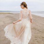 50 Romantic and Elegant Wedding Dresses Vintage Style Ideas 06