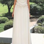 50 Romantic and Elegant Wedding Dresses Vintage Style Ideas 38