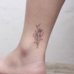 70 Meaningful Lily Tattoo Designs for Women Ideas 50