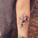 70 Meaningful Lily Tattoo Designs for Women Ideas 53