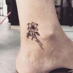 70 Meaningful Lily Tattoo Designs for Women Ideas 54