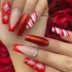 40 Beautiful Christmas Nail Design for Women Ideas 01