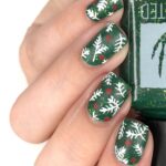 40 Beautiful Christmas Nail Design for Women Ideas 13